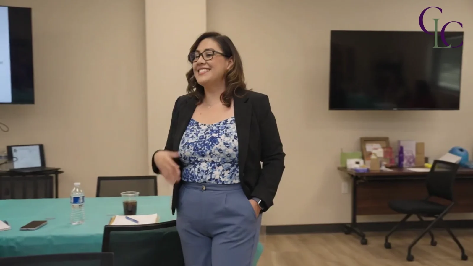 Lizet Barriga-Arroyo facilitating a Collective Love Coaching workshop